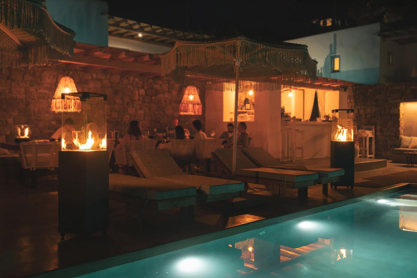 Planika - Faro – Terrassenheizer Gas schwarzer, 8kW tragbarer und freistehender, Propan Heizpilz für Ihren Garten und Terrasse (Faro + Abdeckung), 36 x 36 x 150 cm