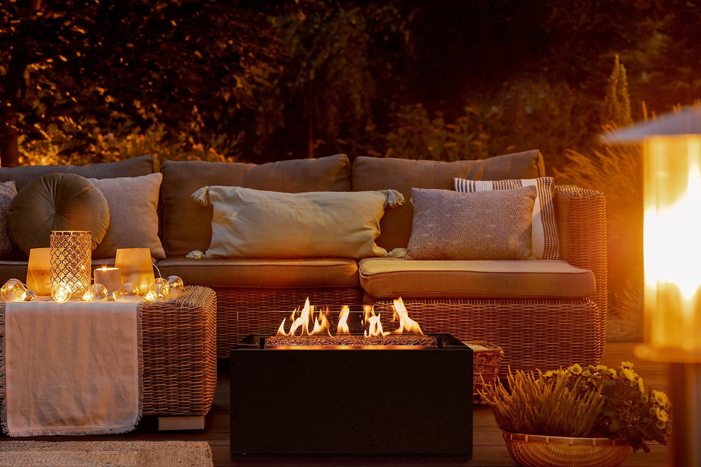 Planika Rio - Gas Feuerstelle für den Außenbereich - Tragbarer und Kompakter Gaskamin für den Garten - Außenkamin - Wetterfest - Leichte Montage - Lpg-Kraftstoff